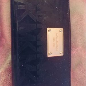 Michael kors large Zip wallet